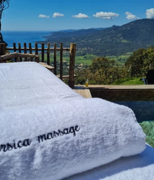 Massage dans domaine à viggianello terrasse avec piscine,  vue golfe du valinco 